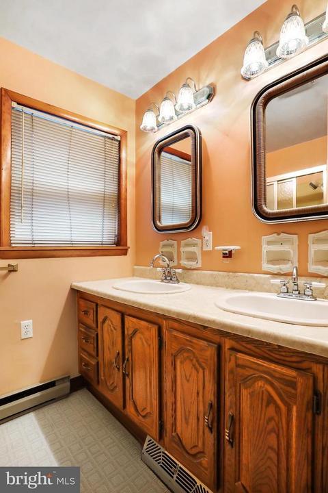 37 Main St, Hancock, MD 21750 photo 15