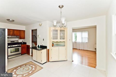 9126 Kinzer St, Lanham, MD 20706 photo 7