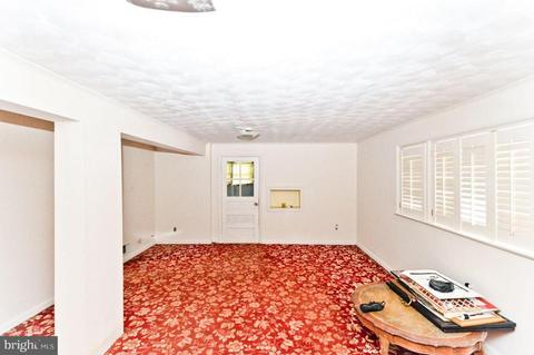 9126 Kinzer St, Lanham, MD 20706 photo 17