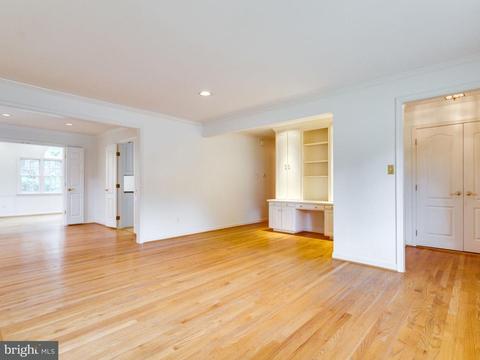 5307 Nutting Dr, Springfield, VA 22151 photo 10