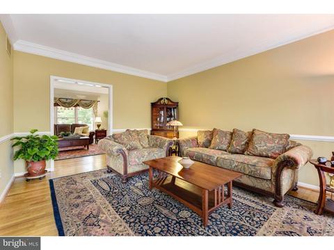 32 Brooks Rd, Moorestown, NJ 08057 photo 3