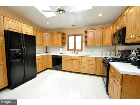 633 Monroe St, Riverside, NJ 08075 photo 7