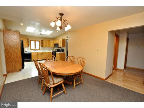 633 Monroe St, Riverside, NJ 08075 photo 5