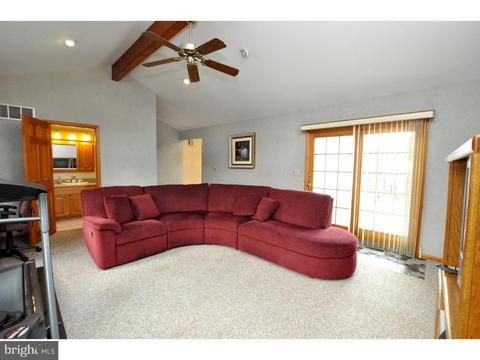 633 Monroe St, Riverside, NJ 08075 photo 10