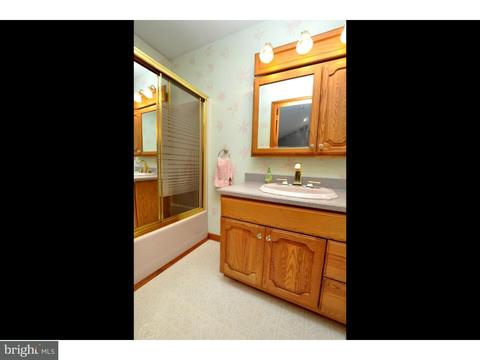 633 Monroe St, Riverside, NJ 08075 photo 12