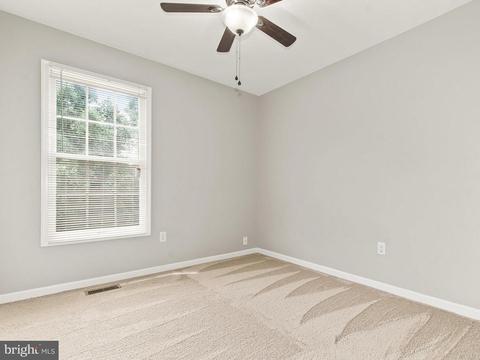 9370 Breamore Ct, Laurel, MD 20723 photo 14