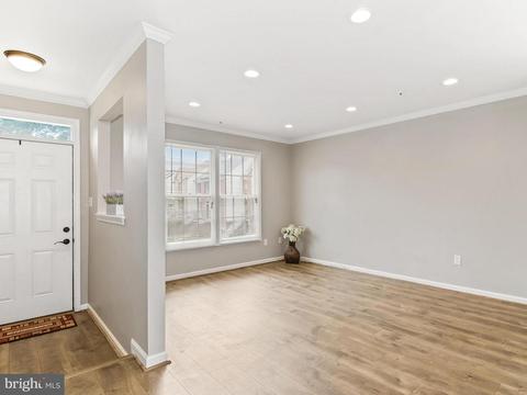 9370 Breamore Ct, Laurel, MD 20723 photo 4