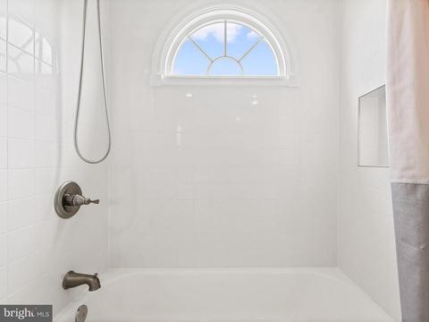 9370 Breamore Ct, Laurel, MD 20723 photo 18