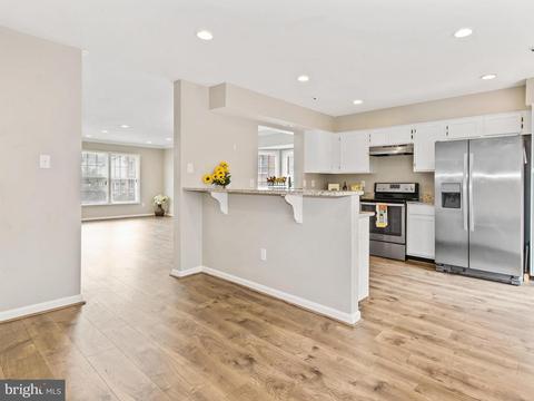9370 Breamore Ct, Laurel, MD 20723 photo 8