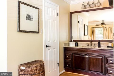 7715 Cervantes Ln, Springfield, VA 22153 photo 16