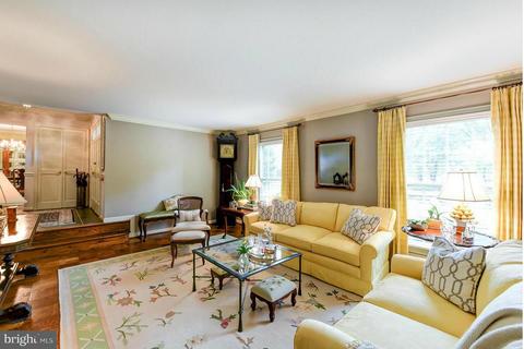 7700 Bridle Path Ln, Mclean, VA 22102 photo 9