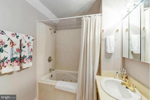7700 Bridle Path Ln, Mclean, VA 22102 photo 23