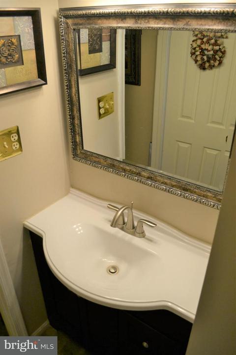 7726 Shootingstar Dr, Springfield, VA 22152 photo 8