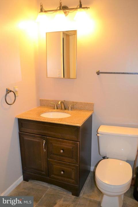 7726 Shootingstar Dr, Springfield, VA 22152 photo 17