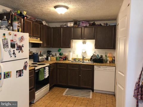 525 Logan St, Frederick, MD 21701 photo 3