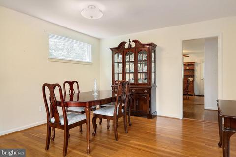 8903 Cromwell Dr, Springfield, VA 22151 photo 6
