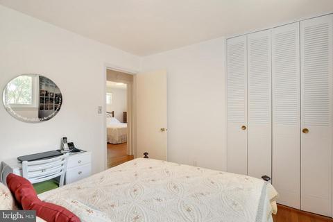 8903 Cromwell Dr, Springfield, VA 22151 photo 12
