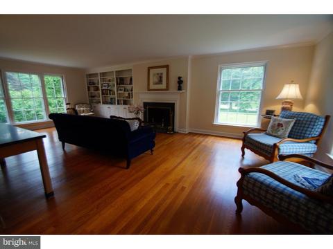131 Hunters Ln, Devon, PA 19333 photo 3