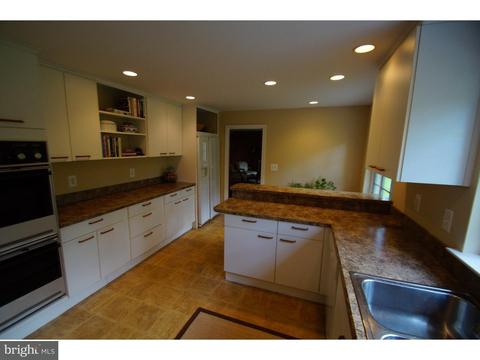 131 Hunters Ln, Devon, PA 19333 photo 7