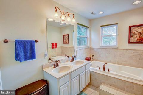 866 Bayview Dr, Edgewater, MD 21037 photo 5