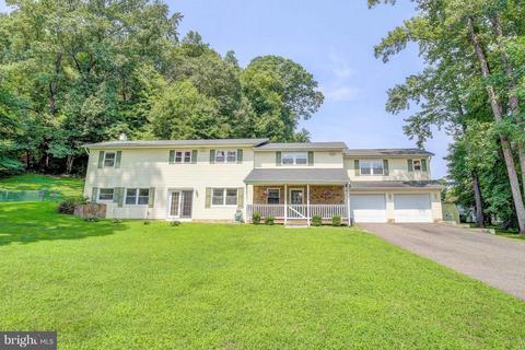 866 Bayview Dr, Edgewater, MD 21037 photo 1