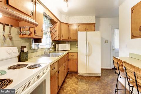 9503 Van Buren St, Lanham, MD 20706 photo 12