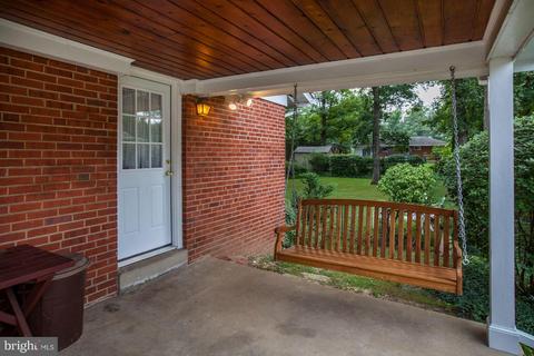 9503 Van Buren St, Lanham, MD 20706 photo 4