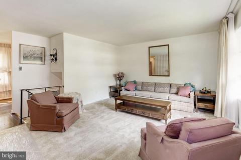 9503 Van Buren St, Lanham, MD 20706 photo 8