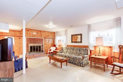 9503 Van Buren St, Lanham, MD 20706 photo 24