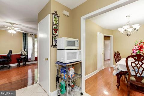 12025 Livingston St, Silver Spring, MD 20902 photo 5