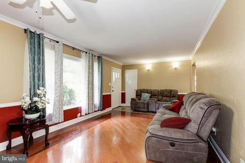 12025 Livingston St, Silver Spring, MD 20902 photo 4