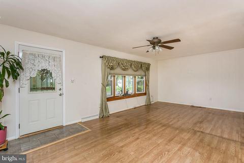 944 Cherrytown Rd, Westminster, MD 21158 photo 5