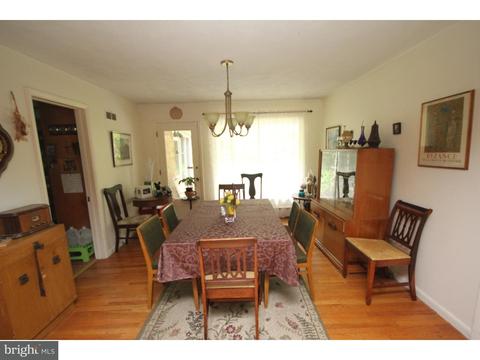 18 Hilltop Rd, Ewing Twp, NJ 08638 photo 3