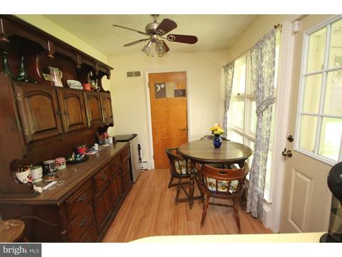 18 Hilltop Rd, Ewing Twp, NJ 08638 photo 6