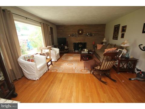 18 Hilltop Rd, Ewing Twp, NJ 08638 photo 2