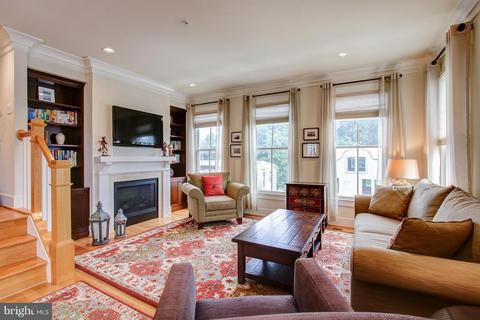 2718 Cassedy St, Silver Spring, MD 20910 photo 2