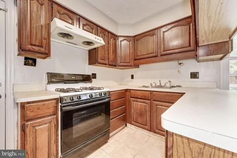 5217 Milland St, Springfield, VA 22151 photo 9