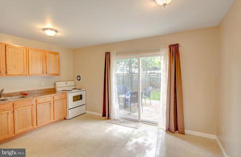 809 Ewing Dr, Westminster, MD 21158 photo 6