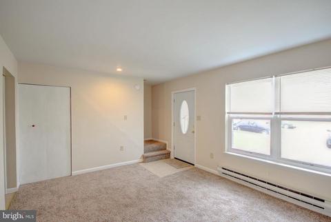 809 Ewing Dr, Westminster, MD 21158 photo 3