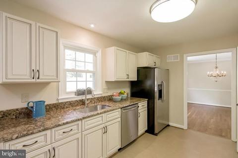 2605 Village Ln, Silver Spring, MD 20906 photo 13