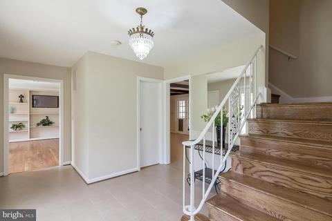 2605 Village Ln, Silver Spring, MD 20906 photo 5