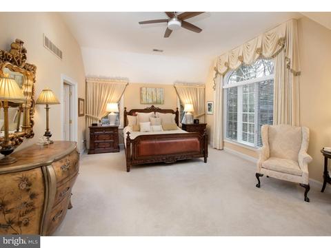 607 Longchamps Dr, Devon, PA 19333 photo 12