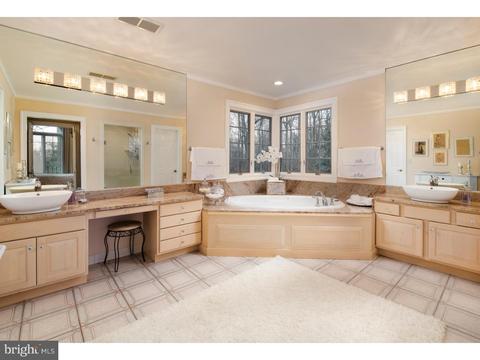 607 Longchamps Dr, Devon, PA 19333 photo 13
