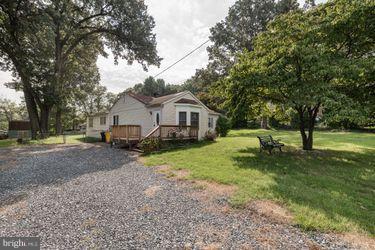 7719 Lee Dr, Pasadena, MD 21122 photo 1