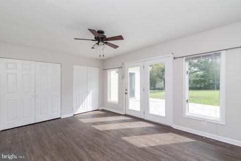 7719 Lee Dr, Pasadena, MD 21122 photo 9