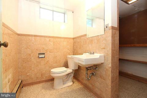 202 Schuyler Rd E, Silver Spring, MD 20901 photo 25