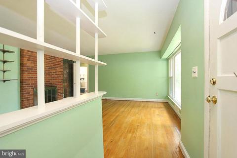 202 Schuyler Rd E, Silver Spring, MD 20901 photo 3