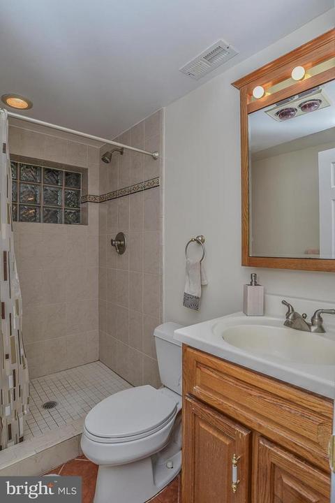 5327 Queensberry Ave, Springfield, VA 22151 photo 17