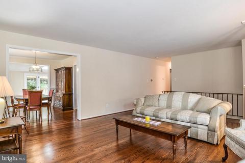5327 Queensberry Ave, Springfield, VA 22151 photo 3