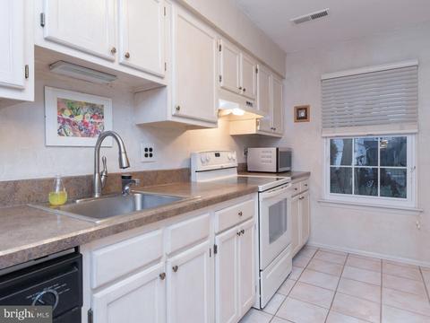 52 E Oleander Dr, Mount Laurel, NJ 08054 photo 9
